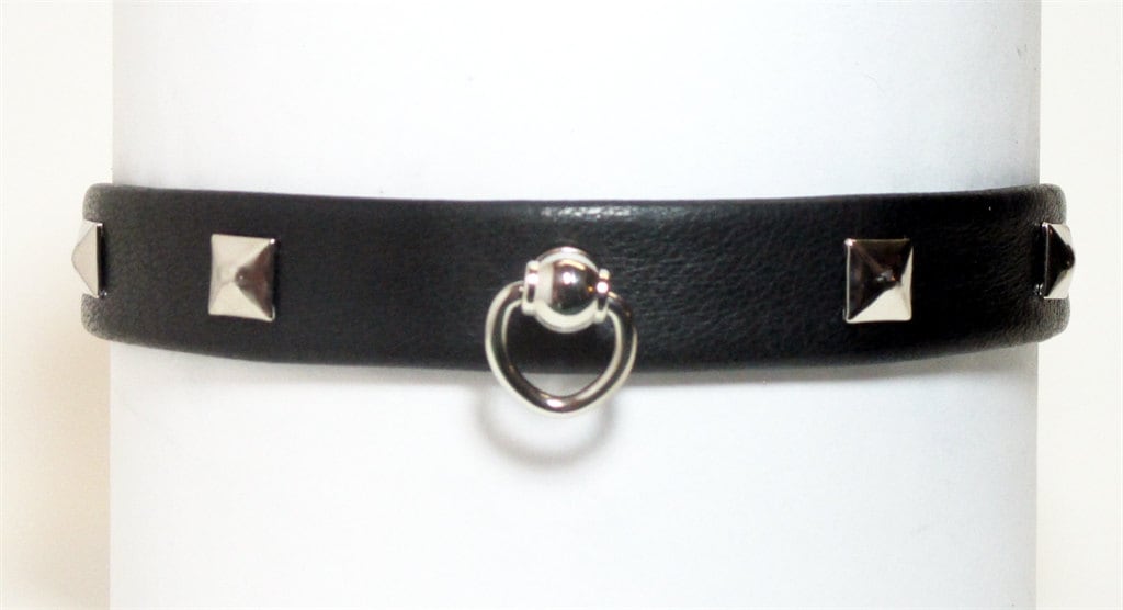 Pyramid Stud Dress Collar