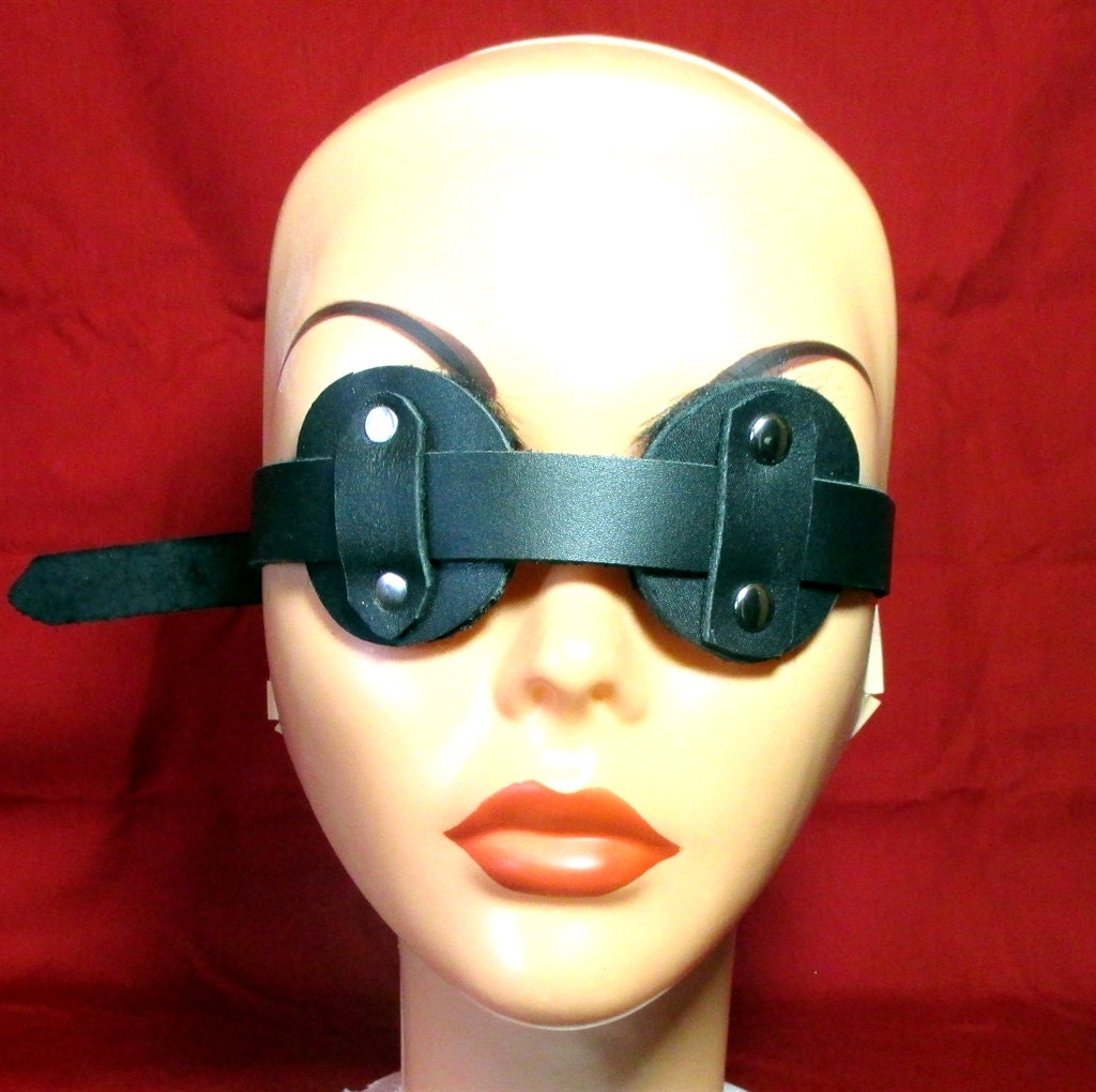 Adjustable Blindfold