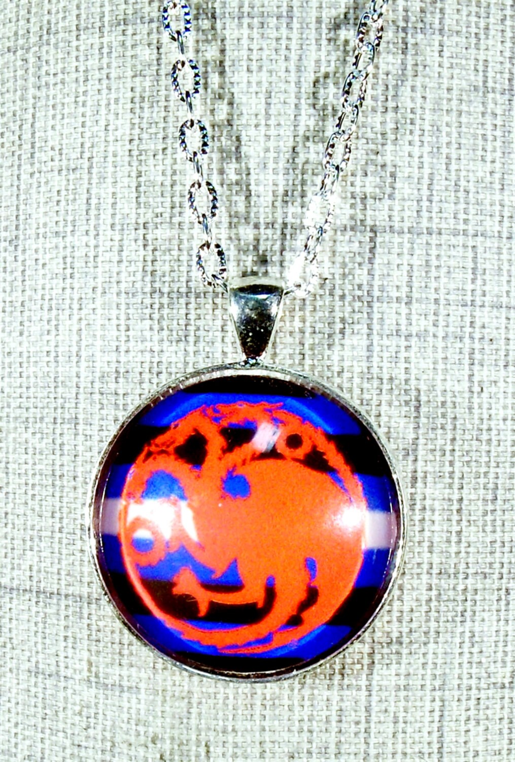 GOT Danerys Targaryan Leather Pride Round Pendant Necklace