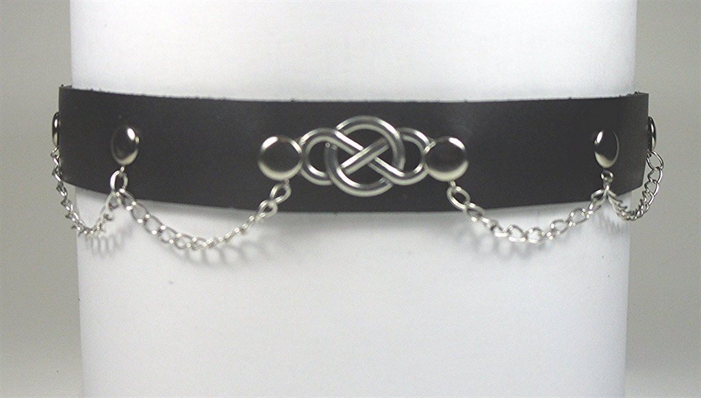 Infinity Knot Dress Collar